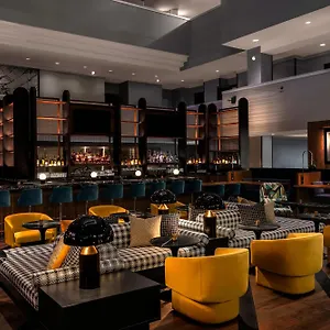 4* Otel Renaissance & Conference Center